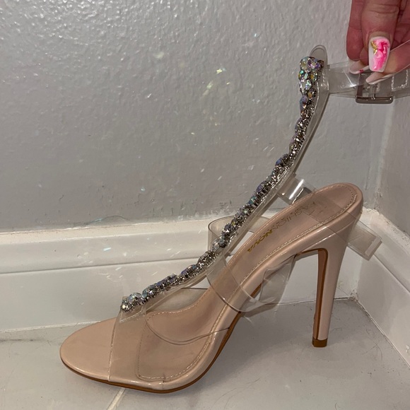 Glamour Heels 💕💎 - Picture 2 of 2